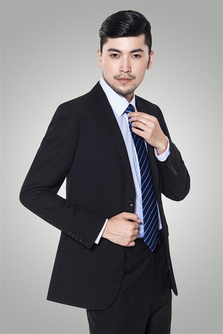 郑春 创始人 & 执行董事
